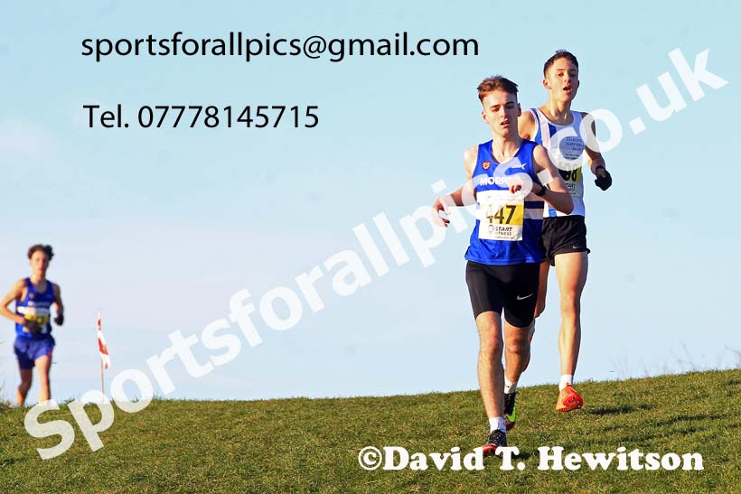 Mens under-17s, 2022 North Eastern Cross Country Champs., Temple Park, South Shields.  Photo: David T. Hewitson/Sports for All Pics